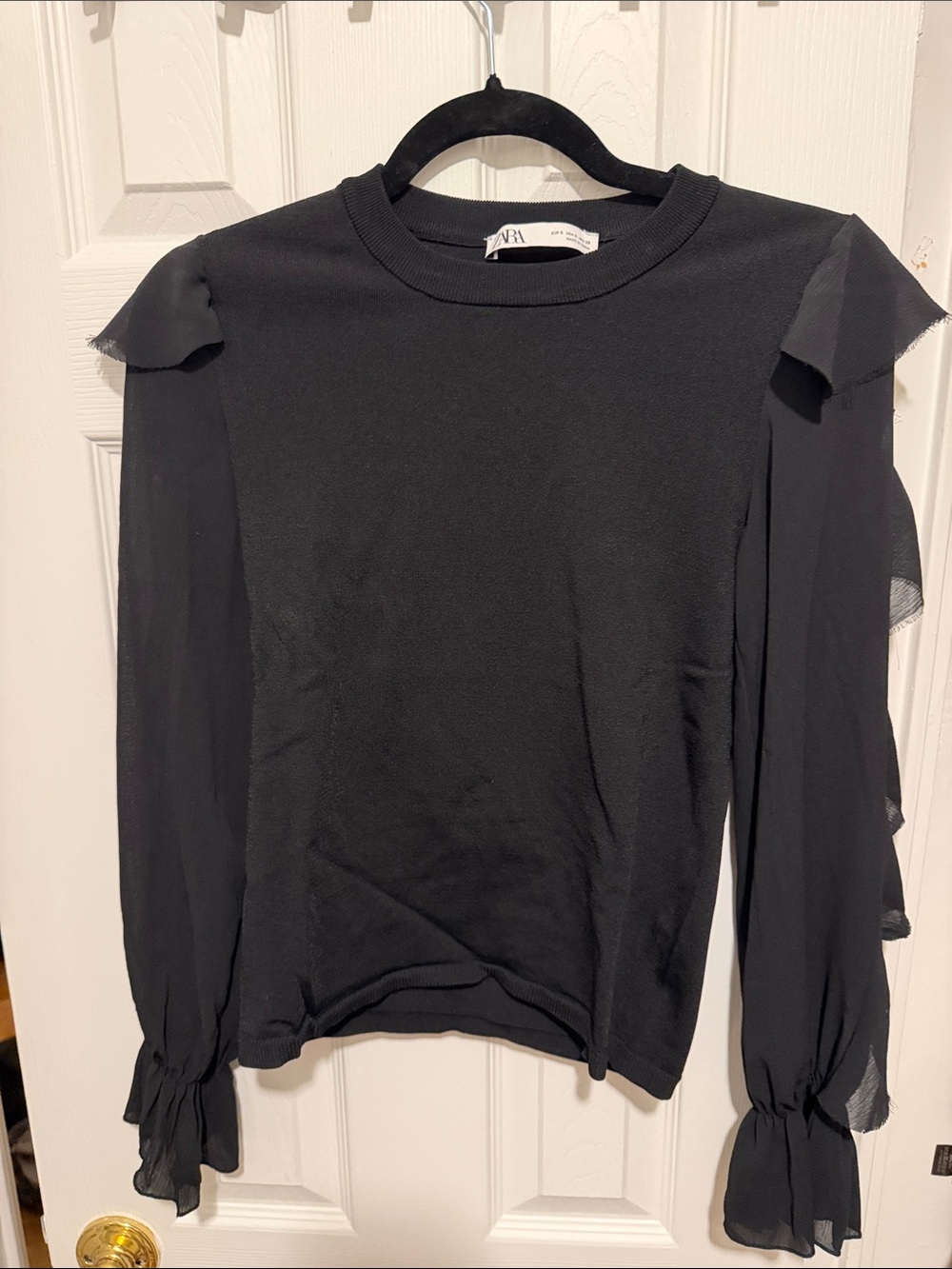 Zara Black Long-Sleeve Ruffle Sleeve Knit Top